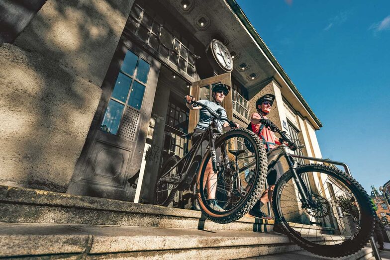 Bahnhof Insel Lindau: Vorfreude auf eine sonnige Tour am Dreiländereck.